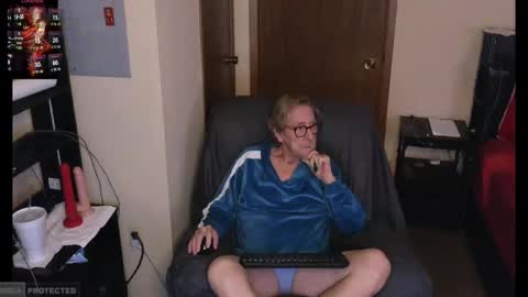 Snapshot of lusty48 chatting on 01.06.25 lusty48 online show from 01.06.25