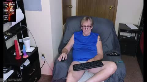 Snapshot of lusty48 chatting on 01.11.25 lusty48 online show from 01.11.25