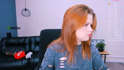 Snapshot of lusy_puff chatting on 12.30.24 lusy_puff online show from 12.30.24