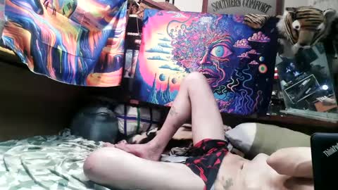 Luv2licUplz online show from 02.23.25