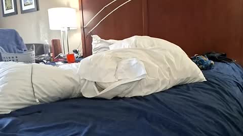 Snapshot of luvbug555 chatting on 11.10.25 luvbug555 online show from 11.10.25