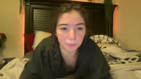 Snapshot of luvrxstarx chatting on 11.30.25 luvrxstarx online show from 11.30.25