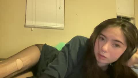 Snapshot of luvrxstarx chatting on 12.03.25 luvrxstarx online show from 12.03.25