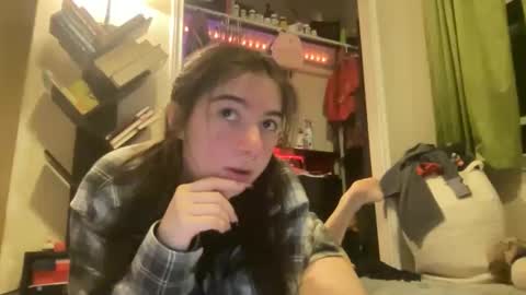 Snapshot of luvrxstarx chatting on 12.23.25 luvrxstarx online show from 12.23.25