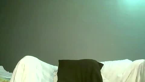 Snapshot of luvu4everxxx chatting on 05.27.26 Bee Bee online show from 05.27.26