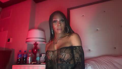 luvvlee online show from 07.10.26