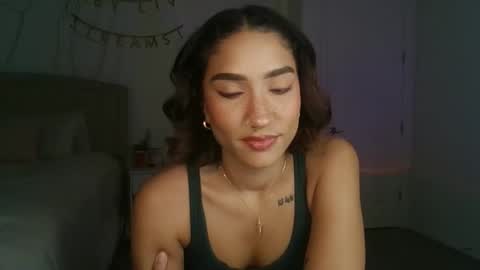 Snapshot of luvvvxliv chatting on 11.30.25 Liv 3 online show from 11.30.25