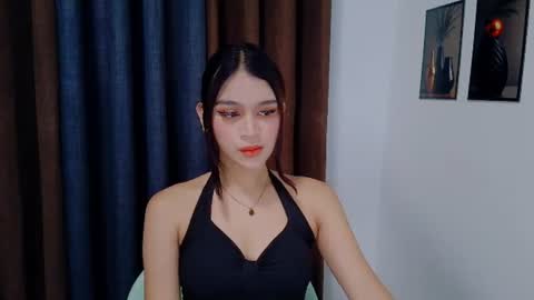 queen lux online show from 07.14.26