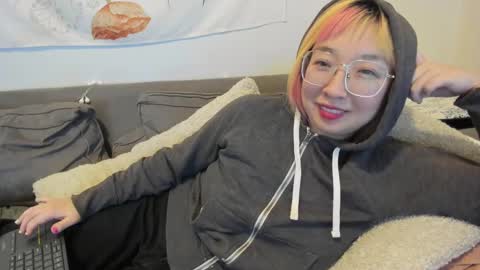 Snapshot of luxgray chatting on 12.13.24 LuxGray online show from 12.13.24