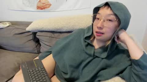 Snapshot of luxgray chatting on 03.05.25 LuxGray online show from 03.05.25