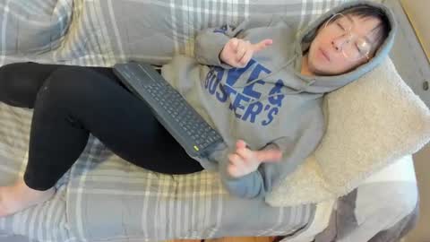 Snapshot of luxgray chatting on 10.17.25 LuxGray online show from 10.17.25