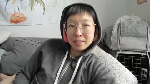 Snapshot of luxgray chatting on 12.21.25 LuxGray online show from 12.21.25