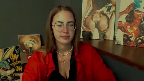 Snapshot of luxie_queen chatting on 06.12.26 Katie online show from 06.12.26