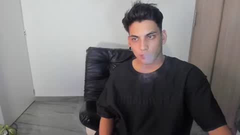 Snapshot of luxrx chatting on 06.24.26 luxrx online show from 06.24.26
