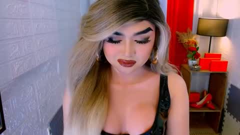 Snapshot of luxsasha chatting on 02.20.26 Sasha Blaire online show from 02.20.26