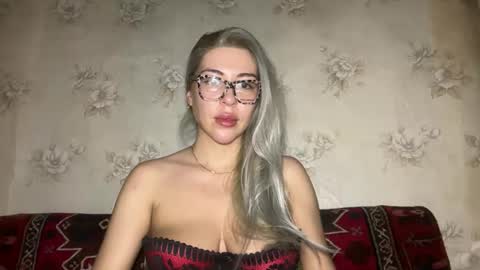 LuxSonyaStar online show from 11.23.25