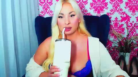Luxuriaa online show from 05.07.26