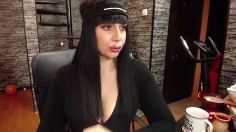 Spoiled dominant mindfucker mistress MakeupartistNail ArtistFitness and Yoga lover online show from 12.05.24