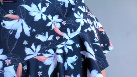 Snapshot of luxylux_ chatting on 04.18.26 Luxy Lux online show from 04.18.26