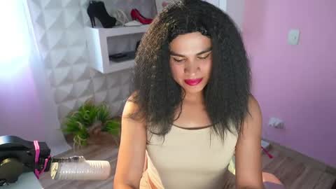 Snapshot of luz_celeste_ chatting on 06.01.26 Luz online show from 06.01.26