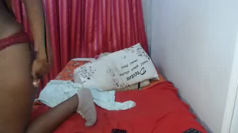 Snapshot of lwandle17 chatting on 12.05.24 LWANDLE17 online show from 12.05.24