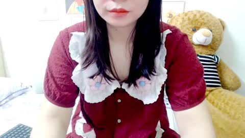 Snapshot of ly_ly2005 chatting on 11.11.25 im mai online show from 11.11.25