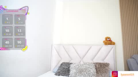 Snapshot of lya_aron_couple chatting on 12.18.25 lya_aron_couple online show from 12.18.25