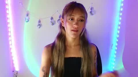 Call me Lia  online show from 11.17.25