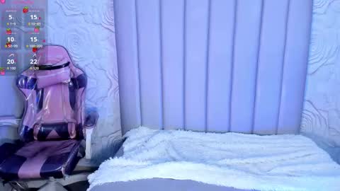 LYA DUBOIS  online show from 02.28.26