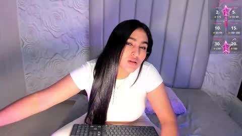 LYA DUBOIS  online show from 03.05.26