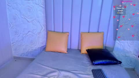 LYA DUBOIS  online show from 03.09.26