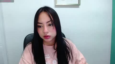 Snapshot of lya_levine chatting on 02.28.25 Lya online show from 02.28.25