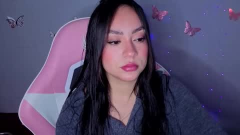 Snapshot of lya_levine chatting on 09.15.25 Lya online show from 09.15.25