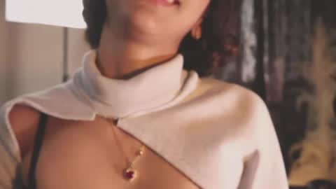 lyalee__ online show from 05.15.26