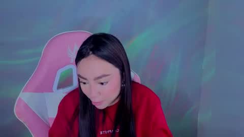 Snapshot of lyavalmont chatting on 06.18.26 lyavalmont online show from 06.18.26