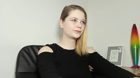 Lydia online show from 09.12.25