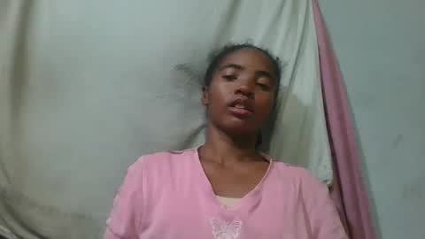 Snapshot of lydie856696 chatting on 06.04.26 lydie856696 online show from 06.04.26