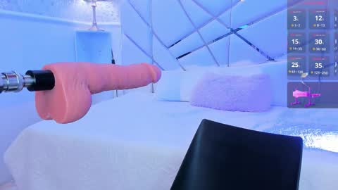 Lyen Rae  online show from 12.23.25