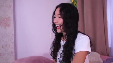 Lyhana Lee online show from 04.26.26