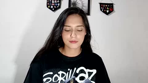 Snapshot of lyla205 chatting on 02.20.25 lyla online show from 02.20.25