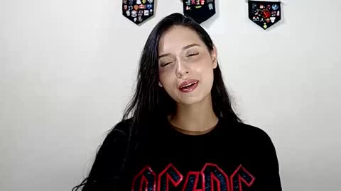 Snapshot of lyla205 chatting on 09.14.25 lyla online show from 09.14.25