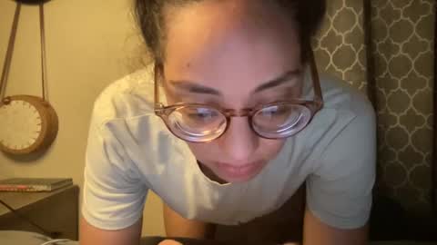 Olivia online show from 02.06.25