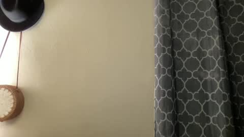 Olivia online show from 02.12.25