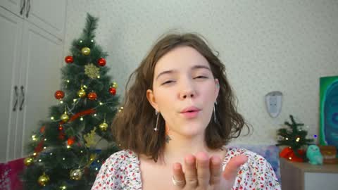 hi im Lyle online show from 12.12.24