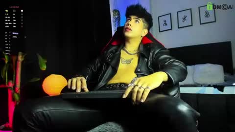 Lyle Bennett Freelance Model online show from 06.14.26