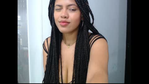 lylii_evans online show from 12.28.24
