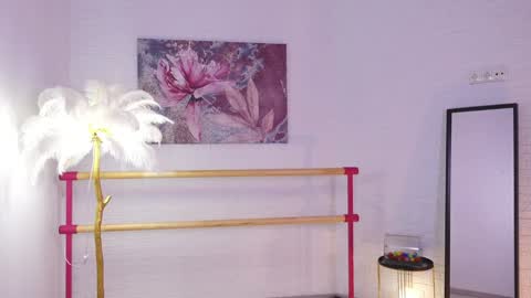 Lyly   online show from 02.04.25