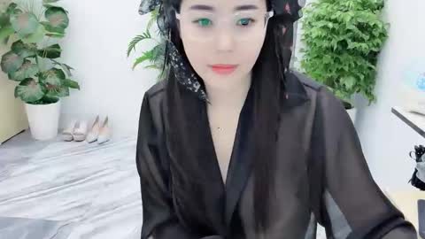 lyly_sweet97 online show from 10.17.25