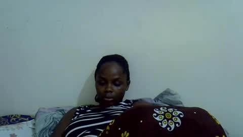 Snapshot of lyn_anna chatting on 06.26.26 lyn_anna online show from 06.26.26