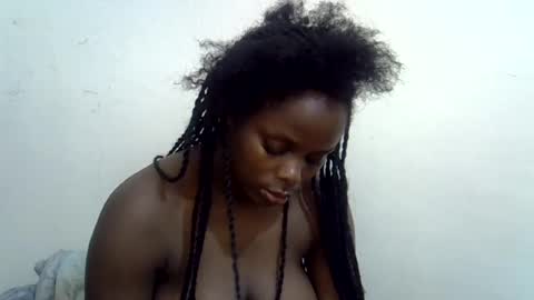 Snapshot of lyn_anna chatting on 07.30.26 lyn_anna online show from 07.30.26